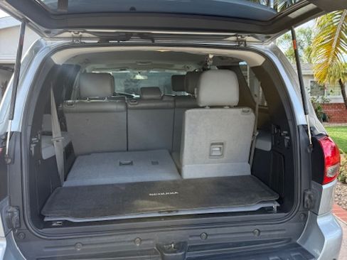 Used 2016 Toyota Sequoia SR5 AWD/4WD image 16