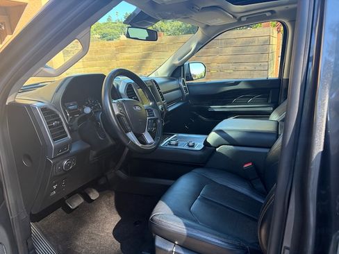 Used 2020 Ford Expedition Max Platinum AWD/4WD image 17