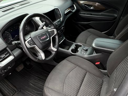 Used 2019 GMC Terrain SLE w/ Driver Convenience Package FWD image 5