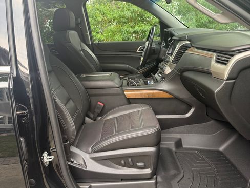 Used 2019 GMC Yukon Denali w/ Denali Ultimate Package AWD/4WD image 9