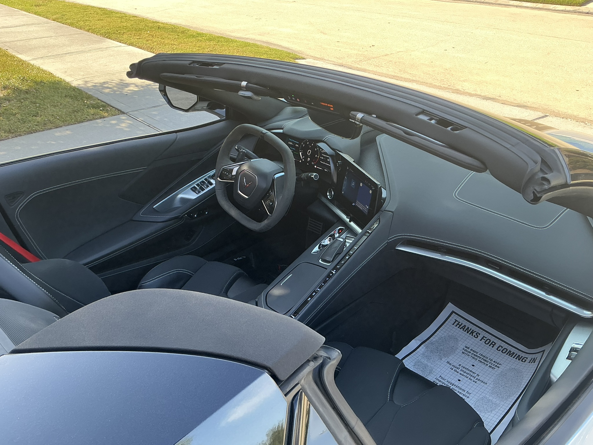 Used 2024 Chevrolet Corvette Stingray Convertible w/ Z51 Performance Package RWD image 28