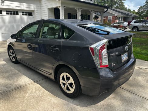Used 2013 Toyota Prius Two FWD image 8