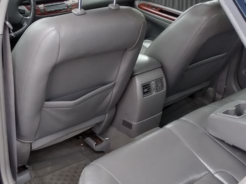 Used 2003 Toyota Camry XLE image 9