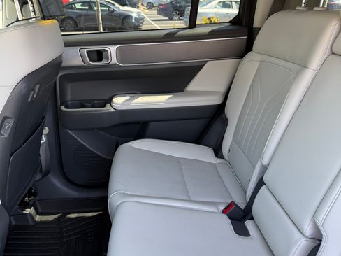 Used 2024 Hyundai Santa Fe SEL image 8