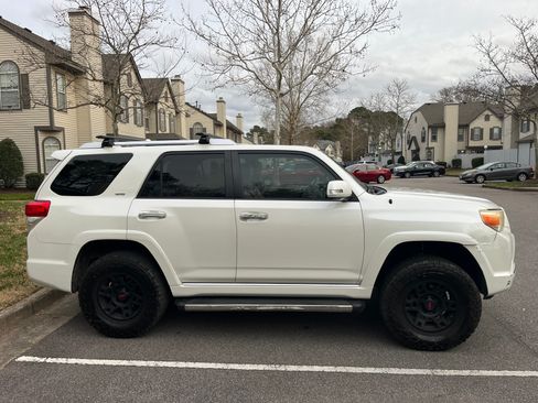 Used 2012 Toyota 4Runner SR5 image 6