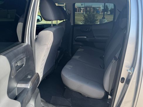 Used 2021 Toyota Tacoma SR5 RWD image 8