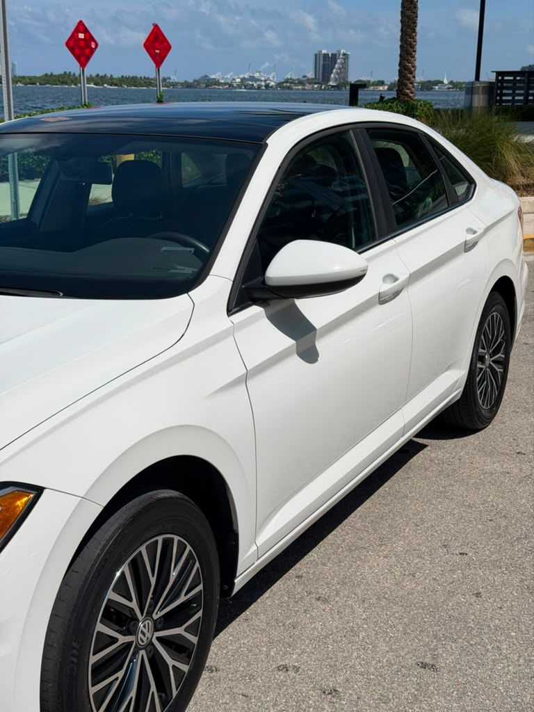 Used 2020 Volkswagen Jetta SE FWD image 4