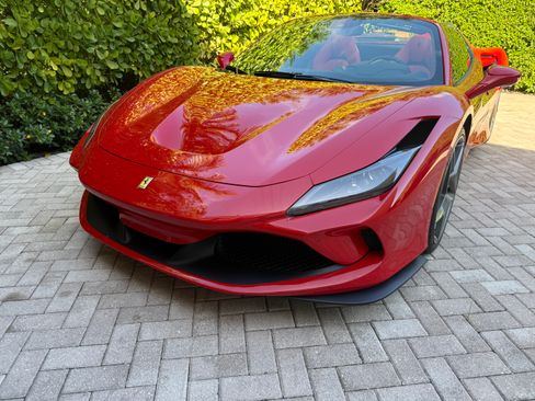Used 2022 Ferrari F8 Tributo image 15