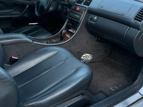 Used 2002 Mercedes-Benz CLK 320 Coupe image 14