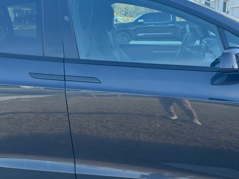 Used 2024 Tesla Model X image 5