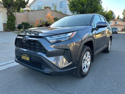 Used 2023 Toyota RAV4 LE FWD image 13
