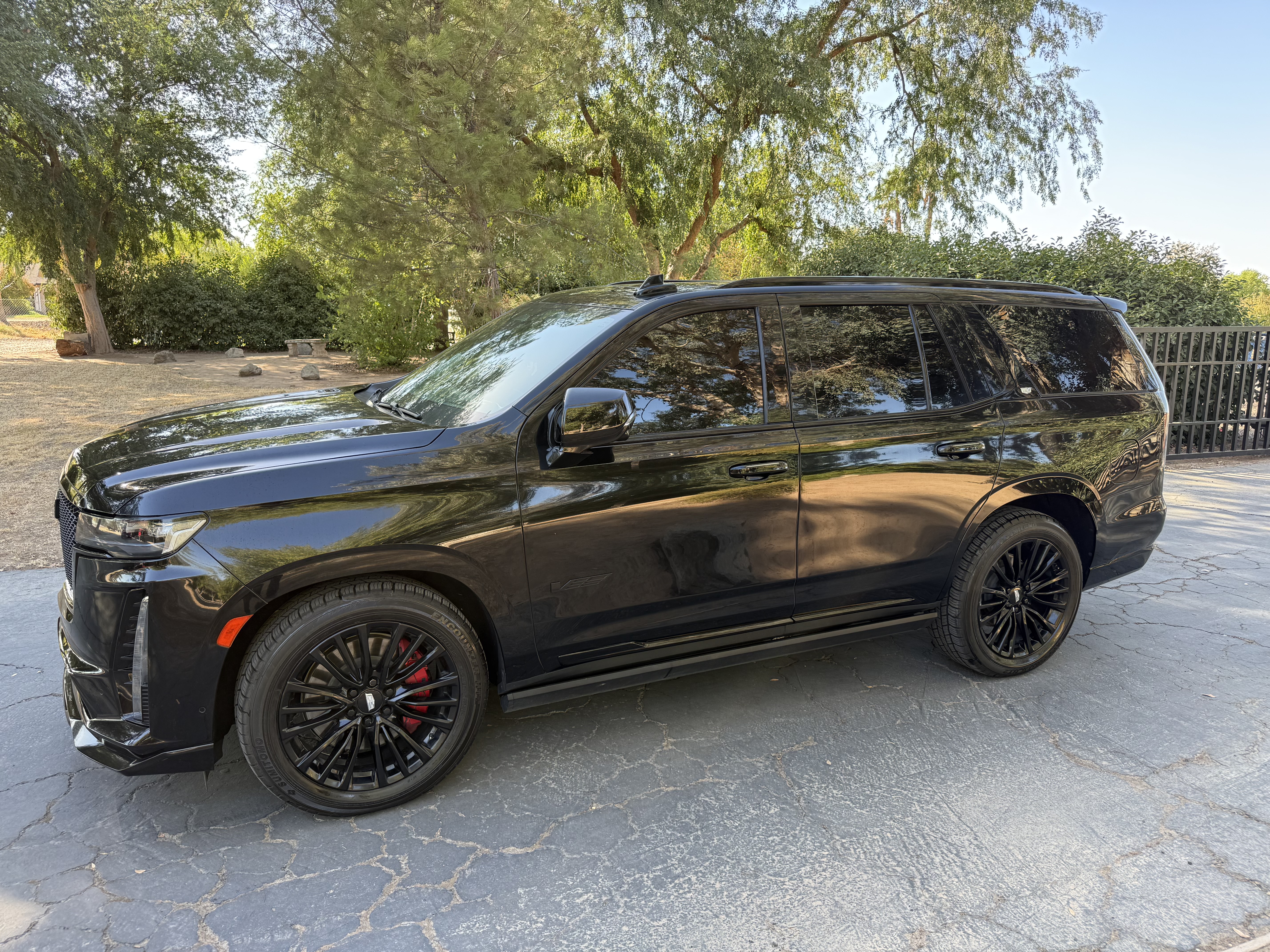 Used 2023 Cadillac Escalade V AWD/4WD image 5