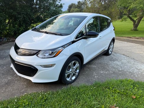 Used 2020 Chevrolet Bolt LT FWD image 1