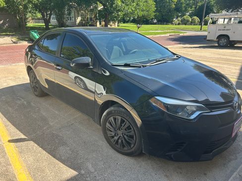 Used 2015 Toyota Corolla L FWD image 1