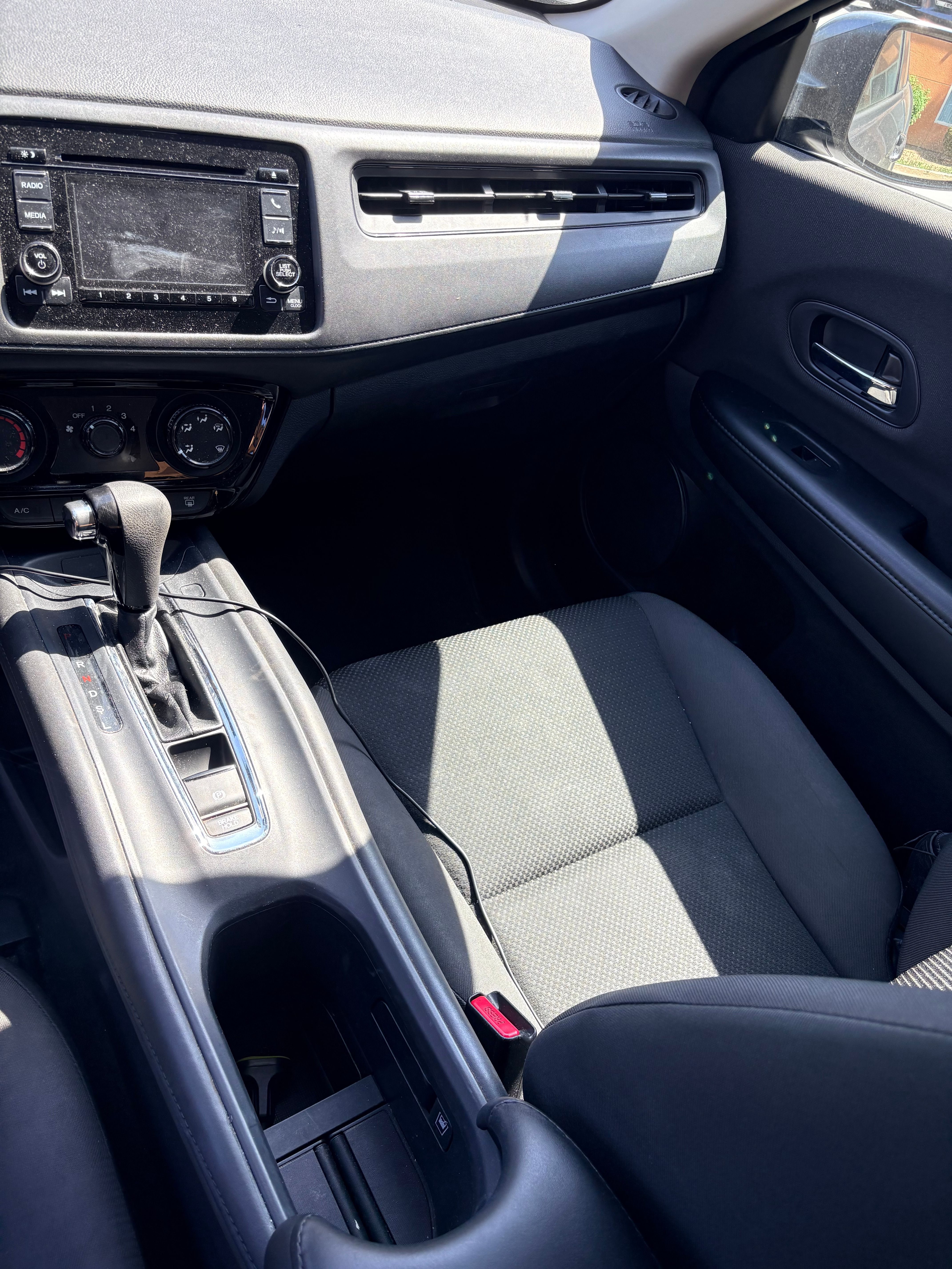 Used 2019 Honda HR-V LX image 9