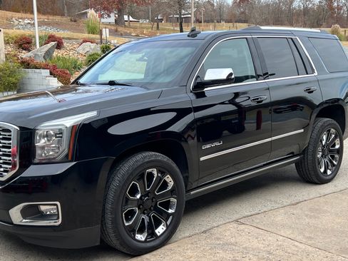 Used 2019 GMC Yukon Denali w/ Denali Ultimate Package image 1