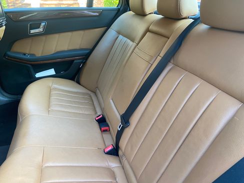 Used 2011 Mercedes-Benz E 350 4MATIC Sedan image 8