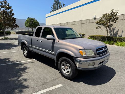 Used 2002 Toyota Tundra Limited RWD image 5
