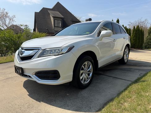 Used 2017 Acura RDX FWD image 2