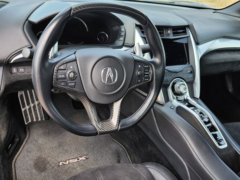 Used 2017 Acura NSX image 5