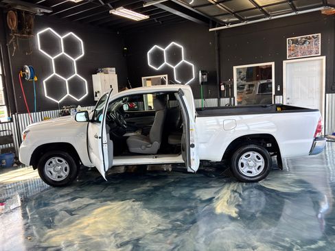 Used 2015 Toyota Tacoma 2WD Access Cab w/ SR5 Package image 26