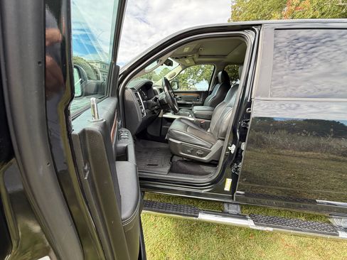 Used 2016 RAM 1500 Laramie w/ Convenience Group image 5