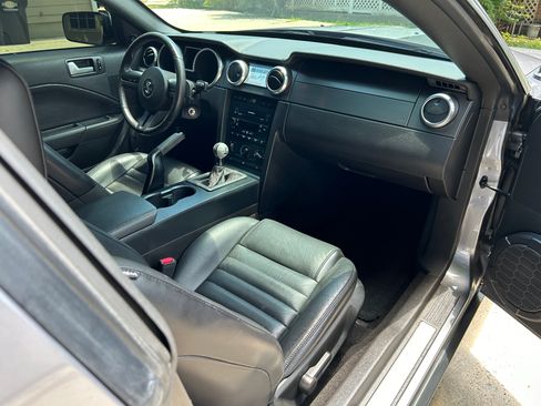 Used 2007 Ford Mustang Shelby GT500 RWD image 12