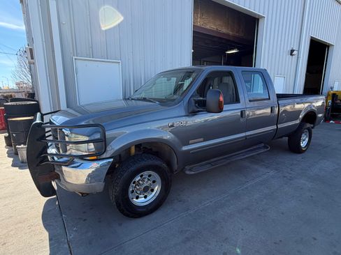 Used 2003 Ford F350 XL image 4