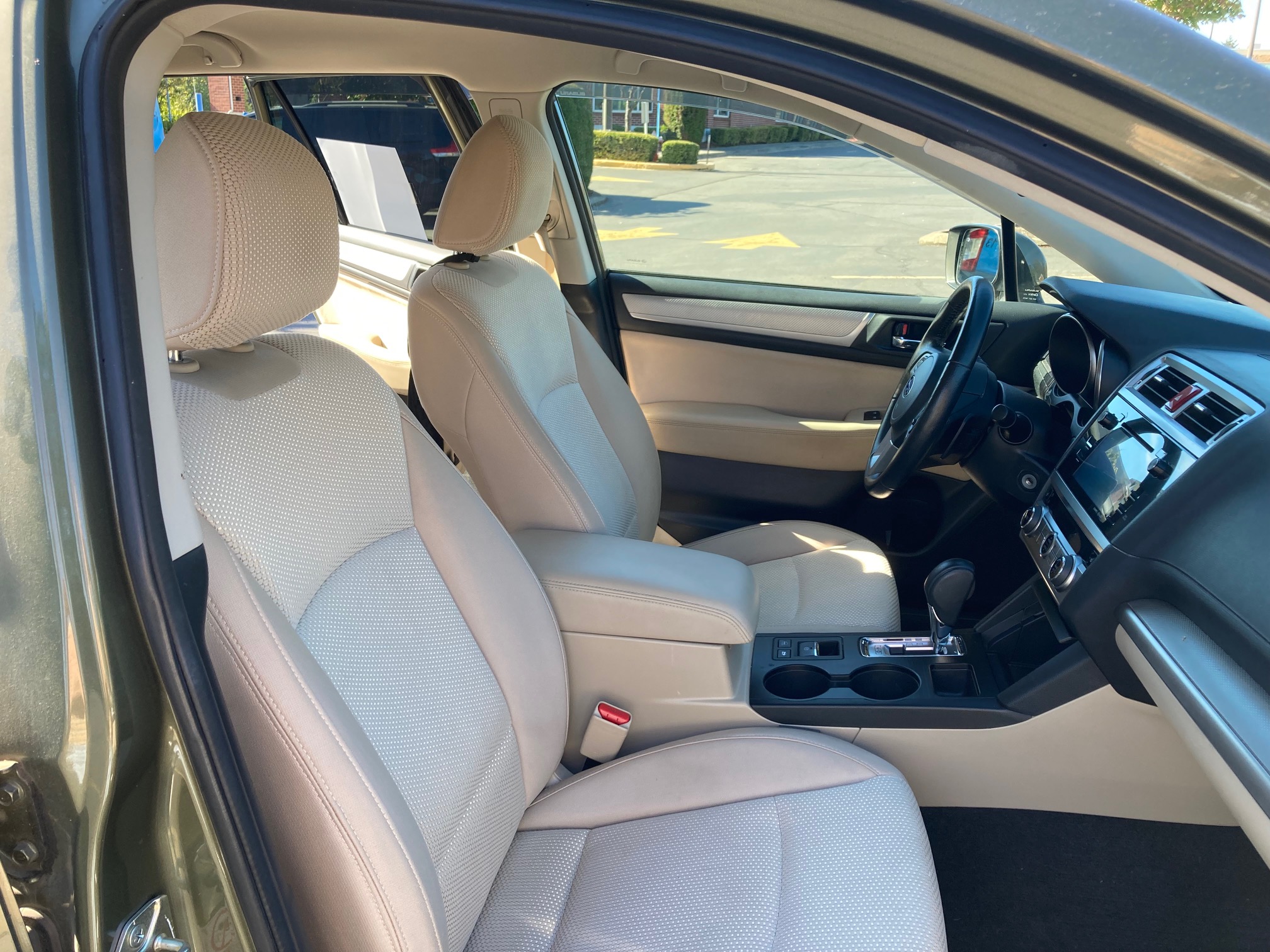 Used 2015 Subaru Outback 2.5i Premium AWD/4WD image 8