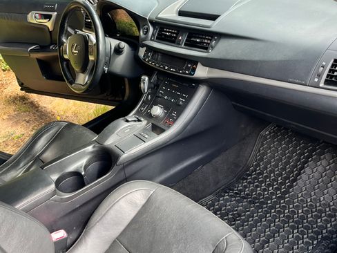 Used 2012 Lexus CT 200h Premium w/ Leather Pkg FWD image 21