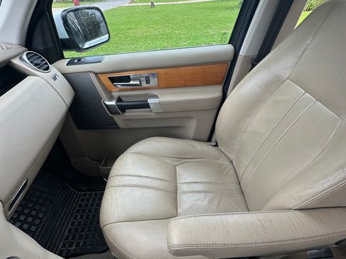 Used 2011 Land Rover LR4 HSE AWD/4WD image 32