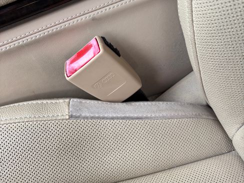 Used 2011 Audi A8 L 4.2 image 19