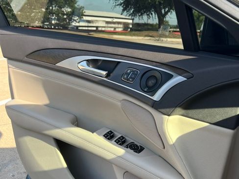 Used 2020 Lincoln MKZ Reserve w/ Elements Package AWD/4WD image 9