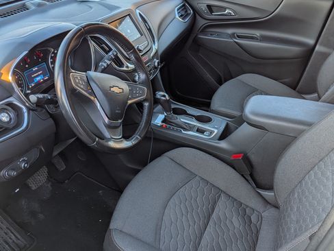 Used 2019 Chevrolet Equinox LT w/ Driver Convenience Package image 10