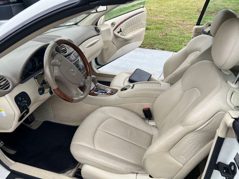 Used 2008 Mercedes-Benz CLK 350 Cabriolet image 9