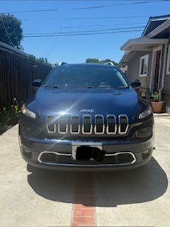 Used 2014 Jeep Cherokee Limited w/ Luxury Group AWD/4WD image 4