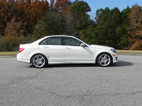 Used 2012 Mercedes-Benz C 350 Sport image 4