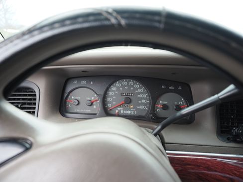 Used 2001 Mercury Grand Marquis GS image 22