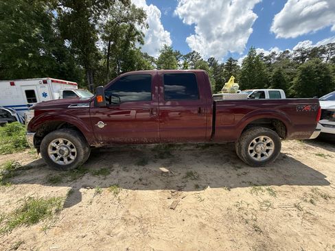Used 2011 Ford F250 Lariat w/ Lariat Interior Pkg AWD/4WD image 1