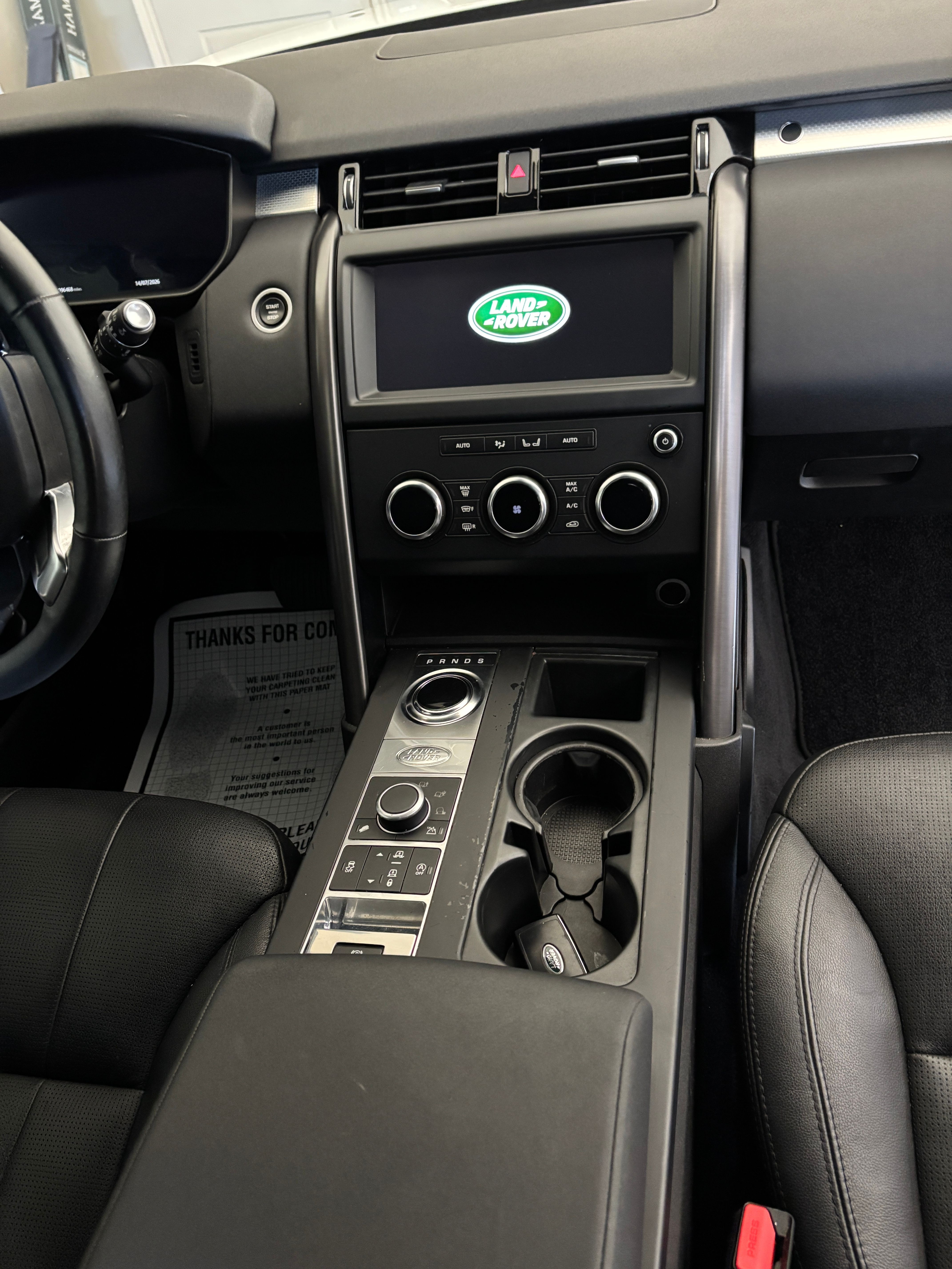 Used 2020 Land Rover Discovery Landmark AWD/4WD image 12