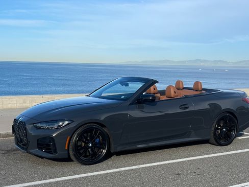 Used 2022 BMW M440i Convertible image 5