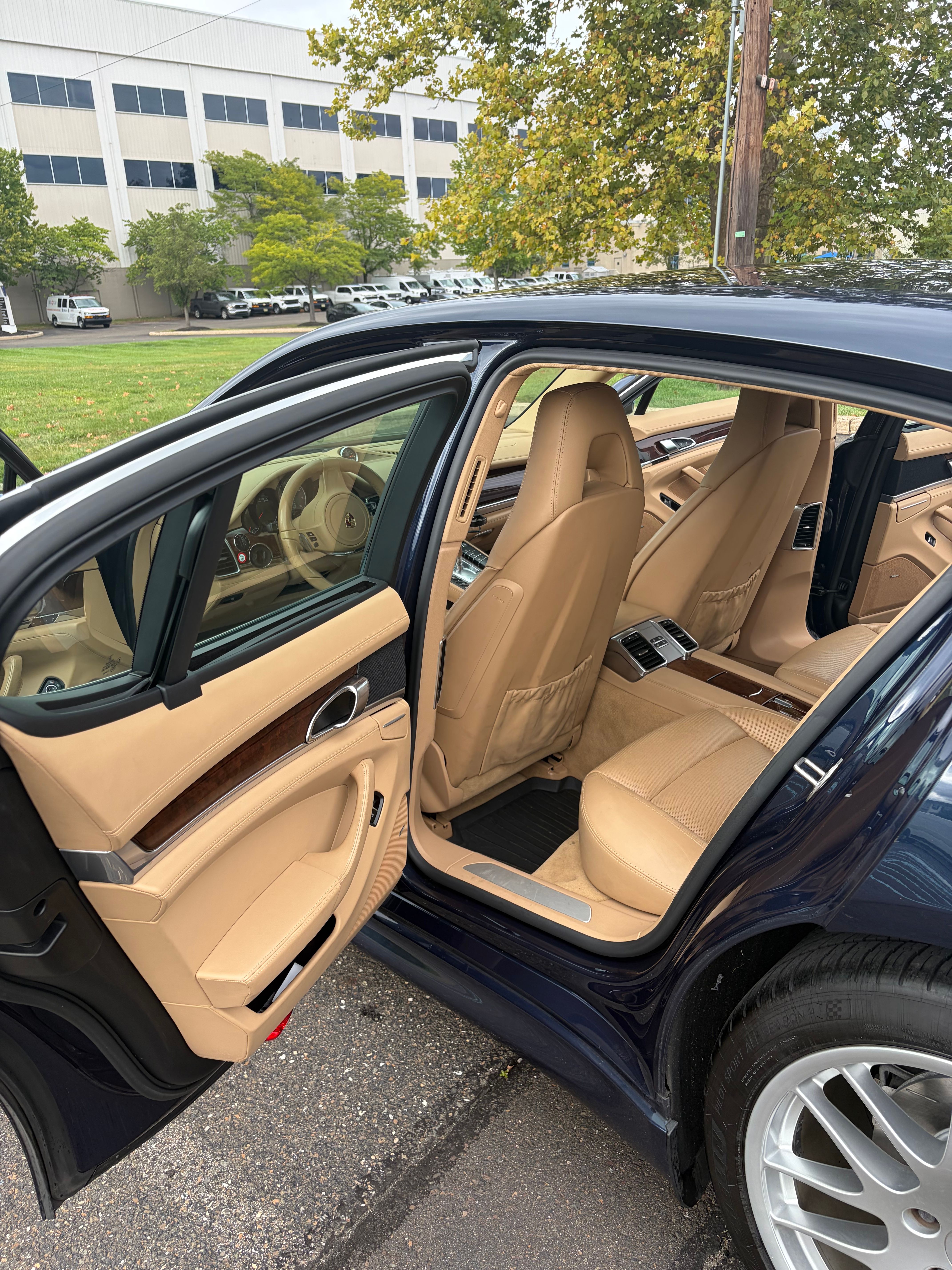 Used 2013 Porsche Panamera 4S image 12