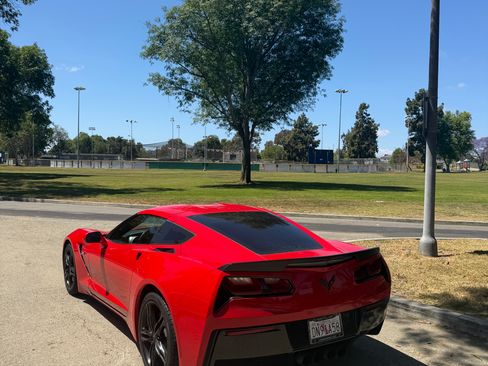 Used 2017 Chevrolet Corvette Stingray Coupe w/ Carbon Flash Badge Package RWD image 9