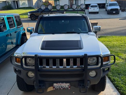 Used 2007 HUMMER H3 AWD/4WD image 2