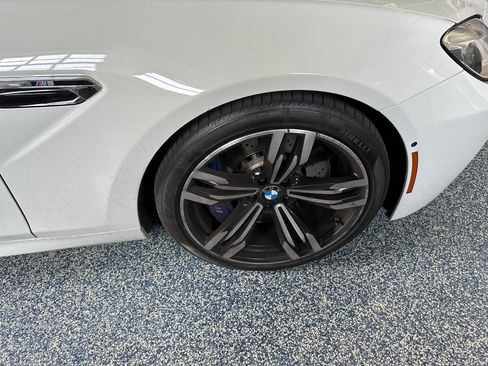 Used 2018 BMW M6 Convertible image 11