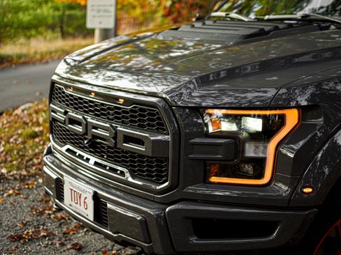 Used 2020 Ford F150 Raptor w/ Equipment Group 802A Luxury image 2