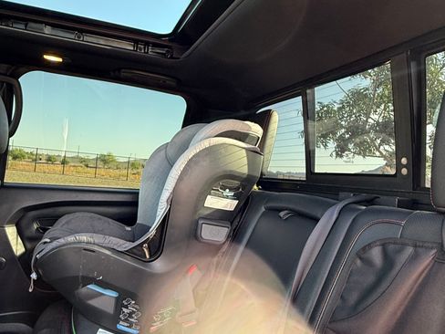 Used 2021 Nissan Titan PRO-4X w/ Pro-4x Convenience Package AWD/4WD image 25