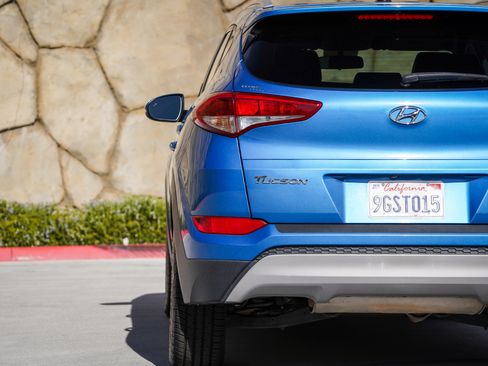 Used 2017 Hyundai Tucson Sport w/ Cargo Package image 17