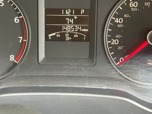 Used 2011 Volkswagen Jetta SE FWD image 14