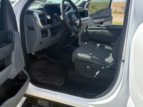 Used 2023 Ford F250 XL w/ STX Appearance Package AWD/4WD image 5